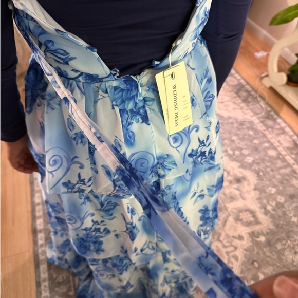 Gallery Blue Floral Maxi Dress - Picture 4 of 6